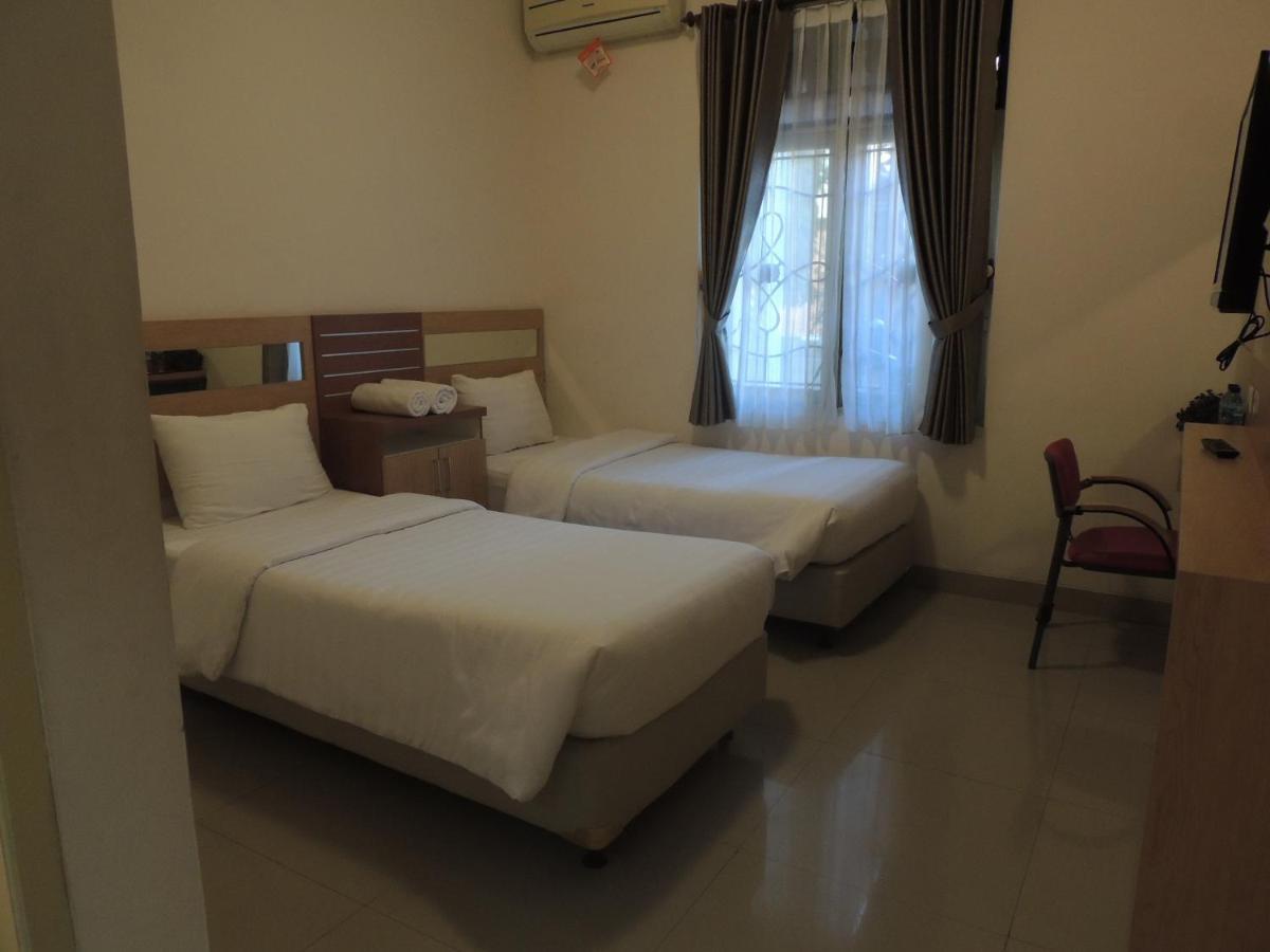 Shabrina Homestay Syariah Kalasan Esterno foto