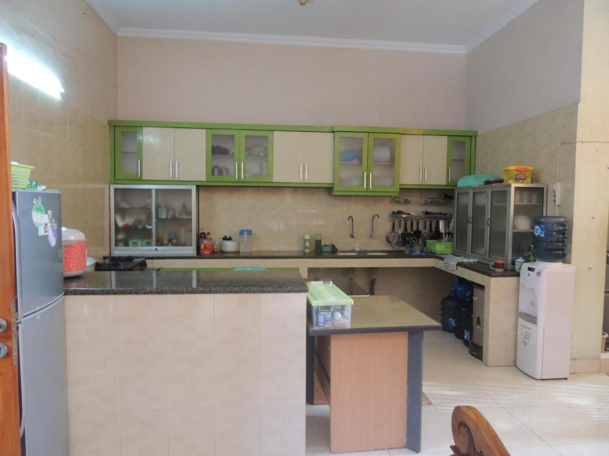 Shabrina Homestay Syariah Kalasan Esterno foto